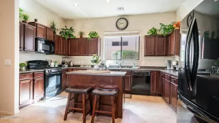 Photo #6: 6618654 Listing