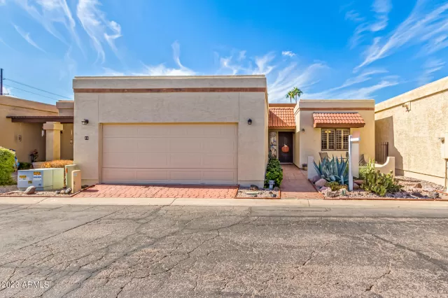 MLS: 6619150 Condo For Sale