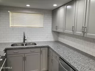 Photo #6: 6619278 Listing