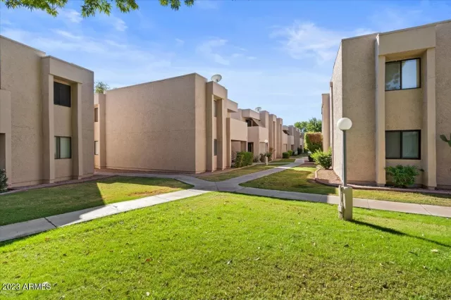 MLS: 6619638 Condo For Sale