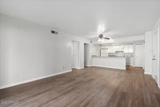 Photo #5: 6619638 Listing 