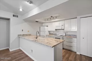 Photo #6: 6619638 Listing 