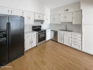 Photo #5: 6620042 Listing 