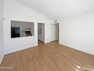 Photo #6: 6620042 Listing 