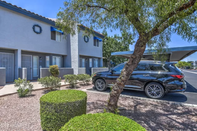 MLS: 6620304 Condo For Sale