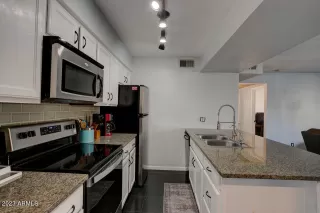 Photo #3: 6620421 Listing