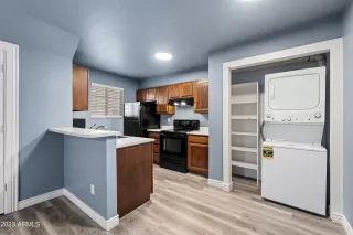 Photo #5: 6620426 Listing 