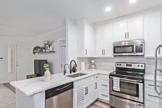 Photo #6: 6621184 Listing