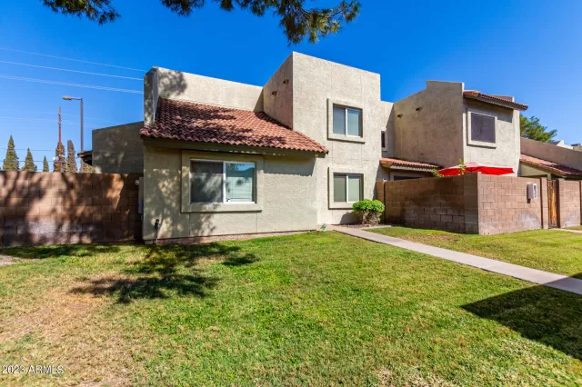 MLS: 6621242 Condo For Sale