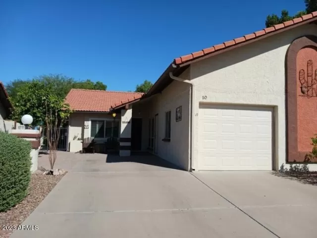 MLS: 6621776 Condo For Sale