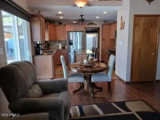 Photo #3: 6621776 Listing