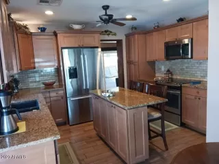 Photo #4: 6621776 Listing