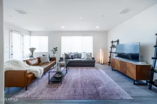 Photo #4: 6622172 Listing