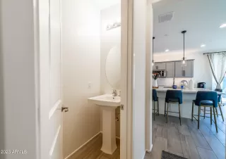 Photo #6: 6622172 Listing