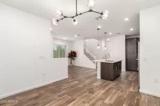 Photo #6: 6622218 Listing