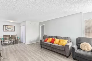 Photo #4: 6622561 Listing