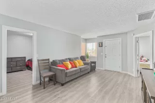 Photo #5: 6622561 Listing