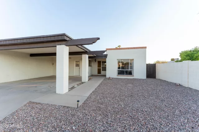 MLS: 6622953 Condo For Sale