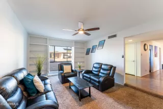 Photo #3: 6622953 Listing