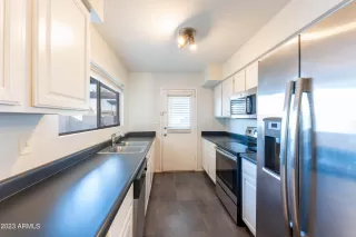 Photo #5: 6622953 Listing