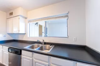 Photo #6: 6622953 Listing