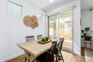 Photo #6: 6623376 Listing