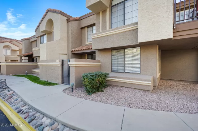 MLS: 6623858 Condo For Sale