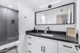 Photo #5: 6623858 Listing