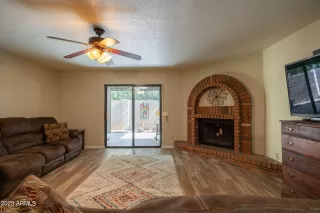 Photo #5: 6623920 Listing