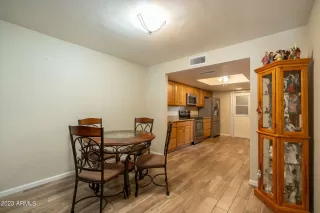 Photo #6: 6623920 Listing