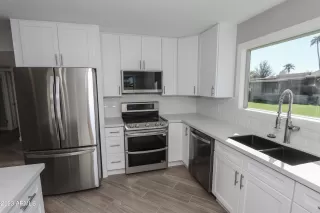 Photo #2: 6624045 Listing