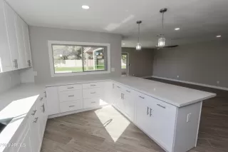 Photo #3: 6624045 Listing