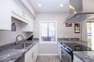 Photo #2: 6624272 Listing