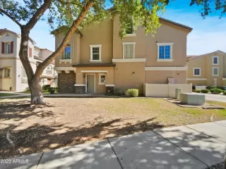 Photo #5: 6624360 Listing