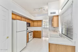 Photo #5: 6624607 Listing