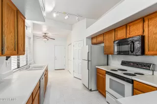 Photo #6: 6624607 Listing