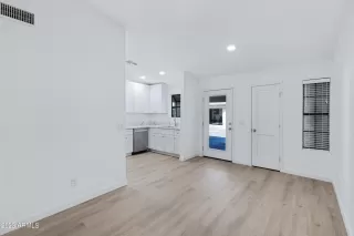 Photo #3: 6624871 Listing