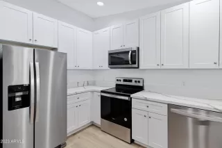 Photo #6: 6624871 Listing