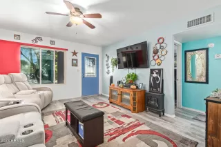 Photo #2: 6625245 Listing 