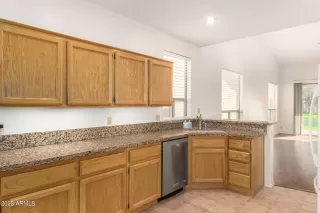 Photo #5: 6625607 Listing