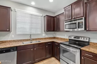 Photo #6: 6625803 Listing