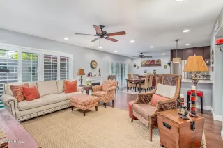 Photo #3: 6625966 Listing