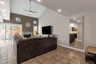 Photo #6: 6626228 Listing