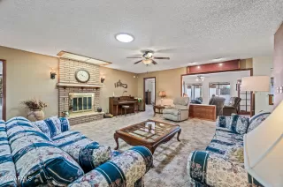 Photo #3: 6626456 Listing