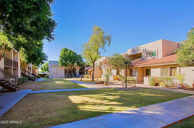 MLS: 6626984 Condo For Sale