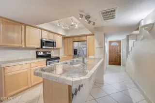 Photo #4: 6626987 Listing