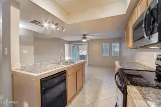 Photo #6: 6626987 Listing