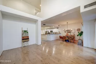 Photo #2: 6627237 Listing 