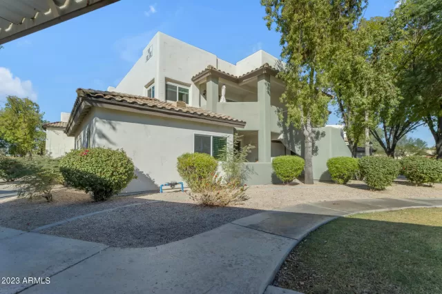 MLS: 6627692 Condo For Sale