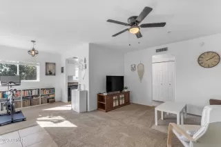 Photo #6: 6627692 Listing